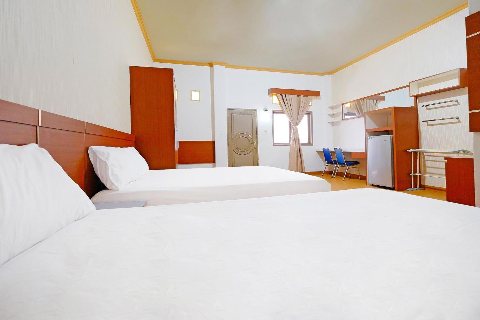 Collection O 91046 Hotel Remaja Indah Masamba Ngoại thất bức ảnh