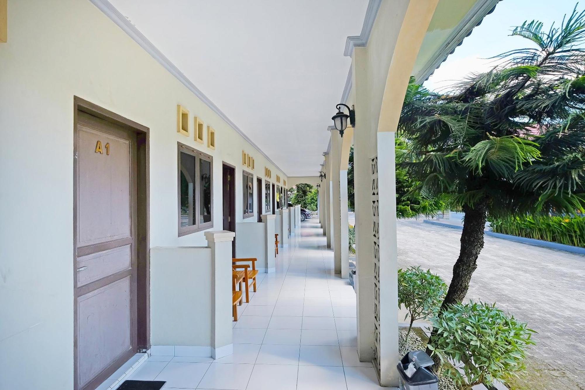 Collection O 91046 Hotel Remaja Indah Masamba Ngoại thất bức ảnh