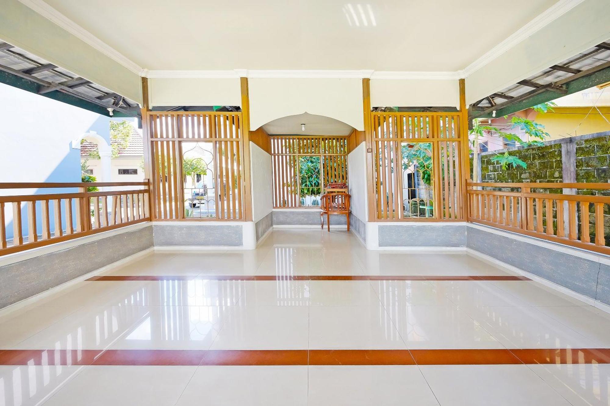 Collection O 91046 Hotel Remaja Indah Masamba Ngoại thất bức ảnh