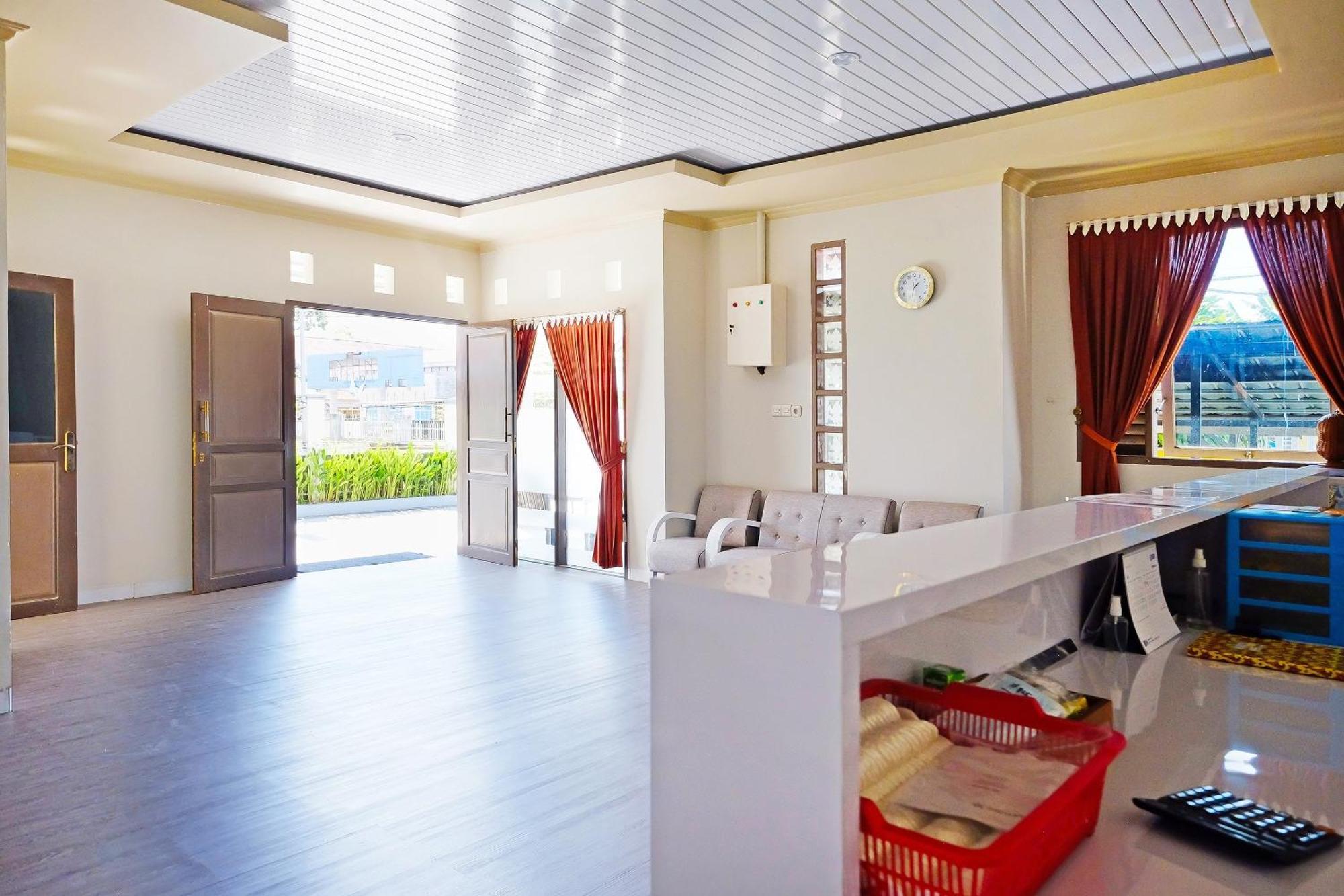 Collection O 91046 Hotel Remaja Indah Masamba Ngoại thất bức ảnh