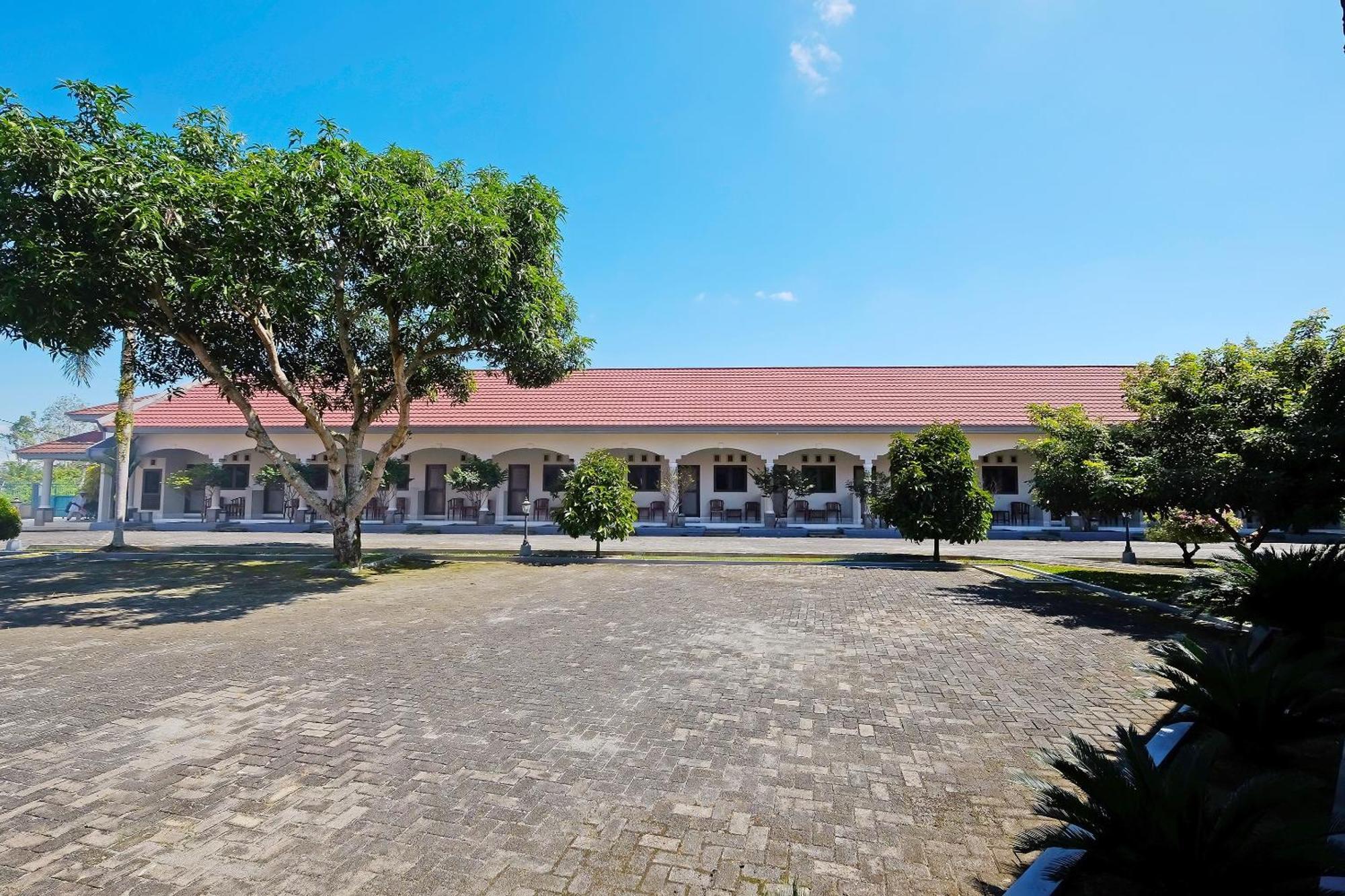 Collection O 91046 Hotel Remaja Indah Masamba Ngoại thất bức ảnh